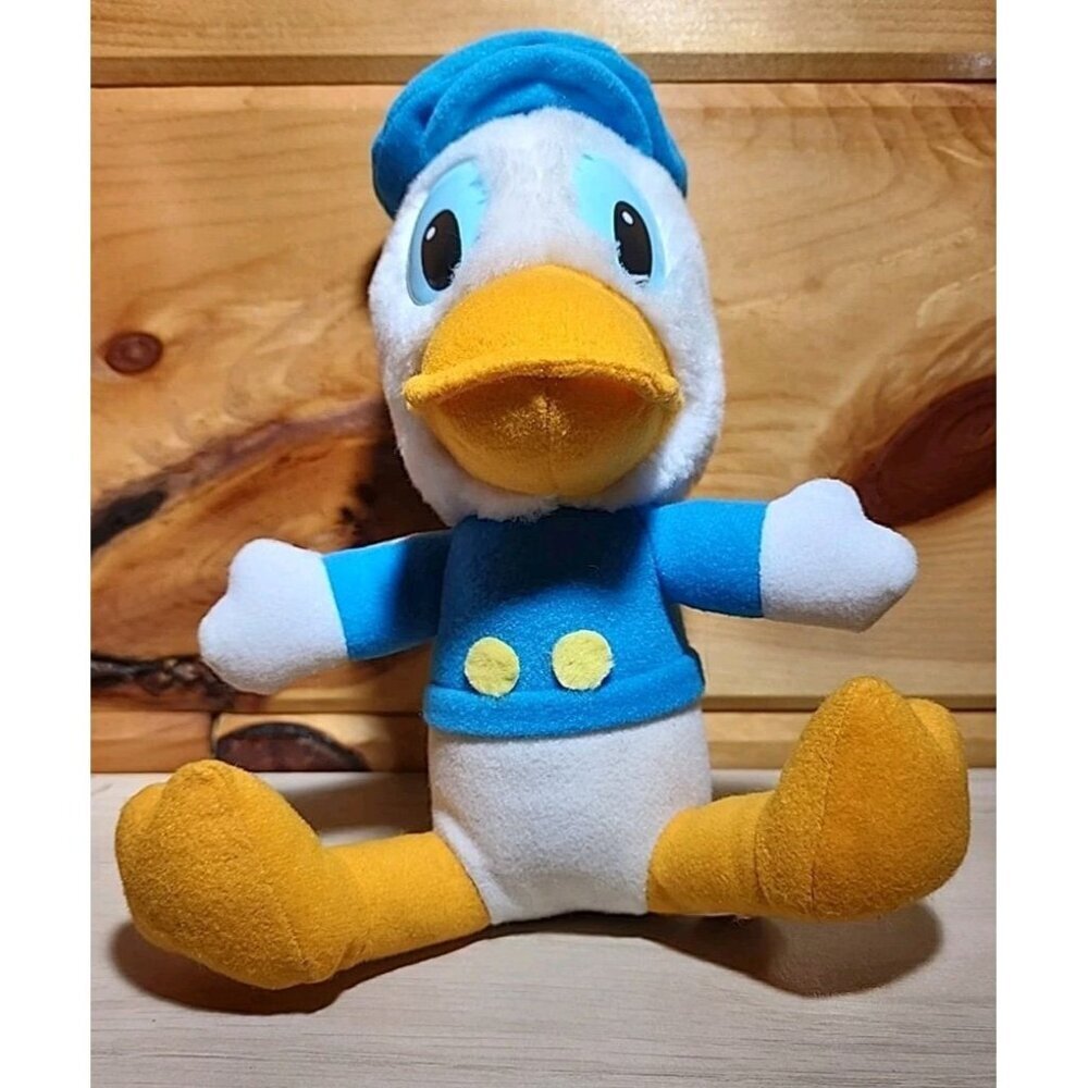 Donald Duck Stuffed Plush Mickeys Christmas Carol 7"